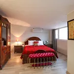 Hotel Pera *