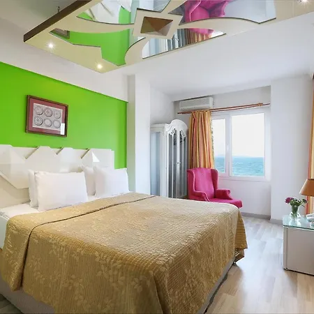 Hotel Pera Urla