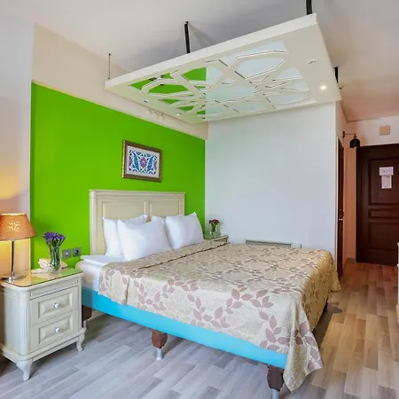 Otel Pera *
